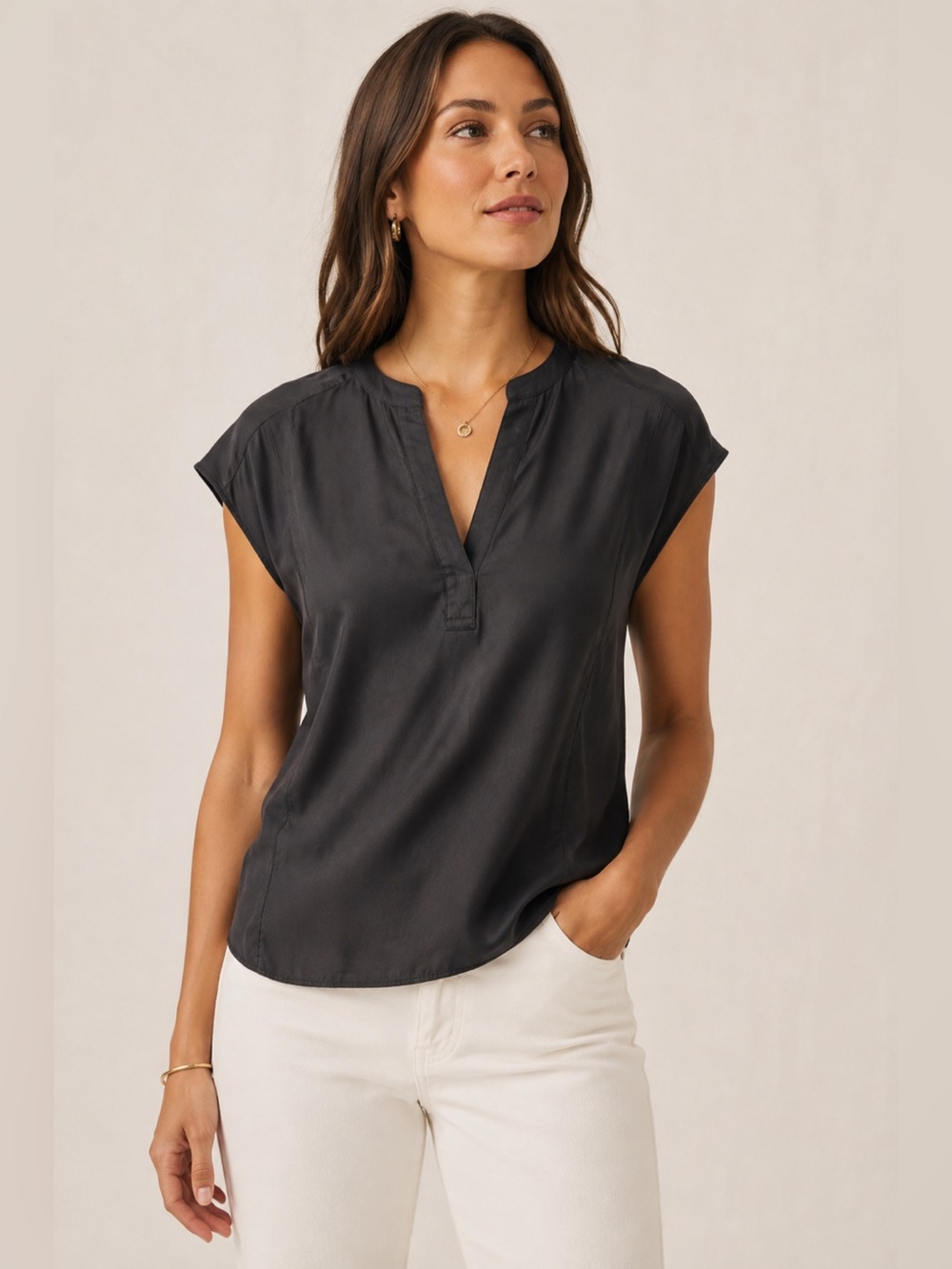 Philosophy Black Cap Sleeve V-Neck Blouse